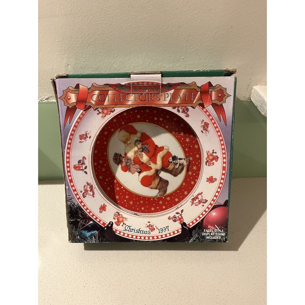 Santa Claus by Giordano Fine Porcelain Collectors Plate 1997 Christmas Westwood